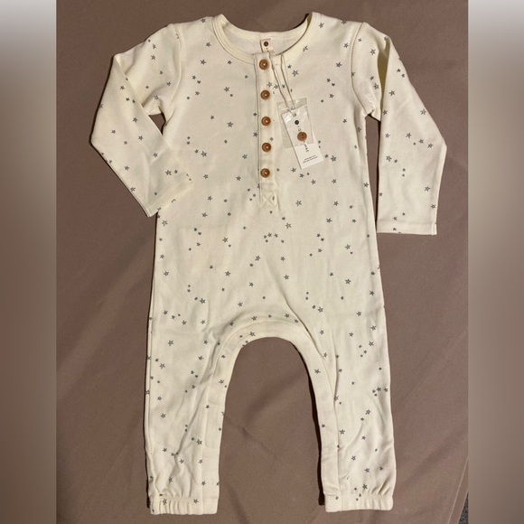 Quincy Mae Organic Cotton Romper, Ivory w/ Blue Stars, Leg Snaps, NWT, Rylee+Cru - Picture 2 of 10